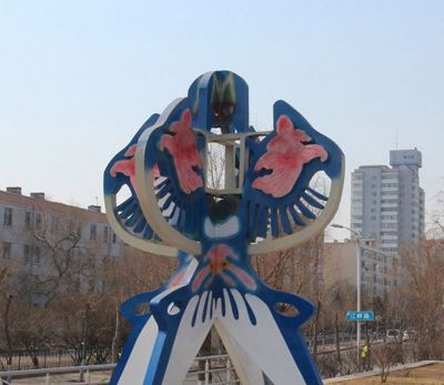 文化广场大型蓝色彩绘石雕风筝雕塑