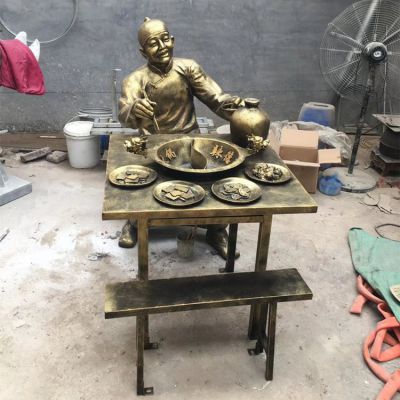 户外街道玻璃钢仿铜吃火锅的人物雕塑