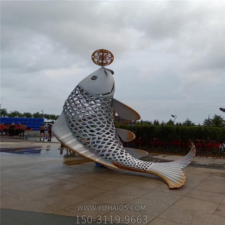 不锈钢镂空户外园林景观鱼雕塑