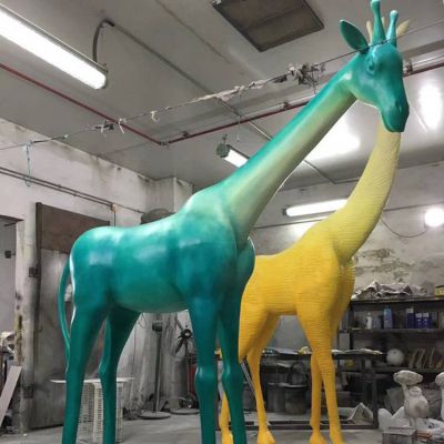 玻璃钢彩绘园林景区动物雕塑摆件长颈鹿