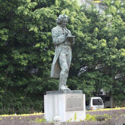 校园名人音乐家世界名人贝多芬雕塑
