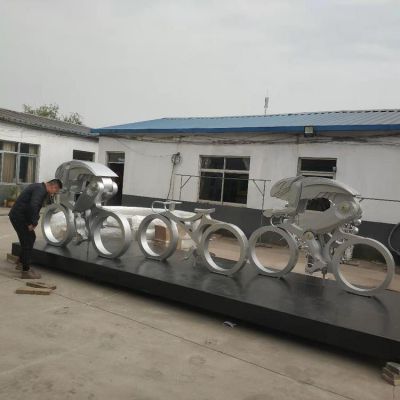 不锈钢几何抽象户外园林骑行的人物景观
