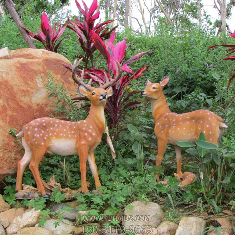 户外园林两只玻璃钢彩绘鹿雕塑
