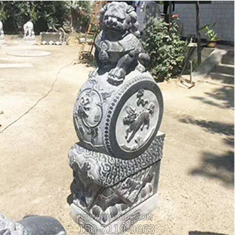 青石仿古大门门口镇宅狮子抱鼓石雕塑