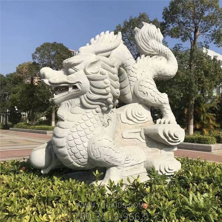 广场摆放十二生肖动物石雕雕塑
