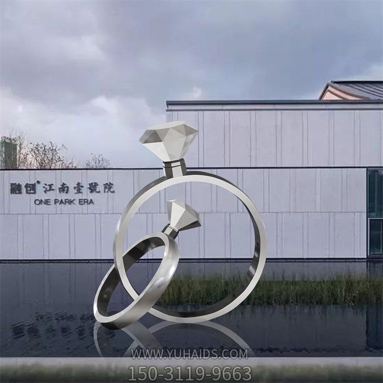 广场大型不锈钢几何戒指雕塑