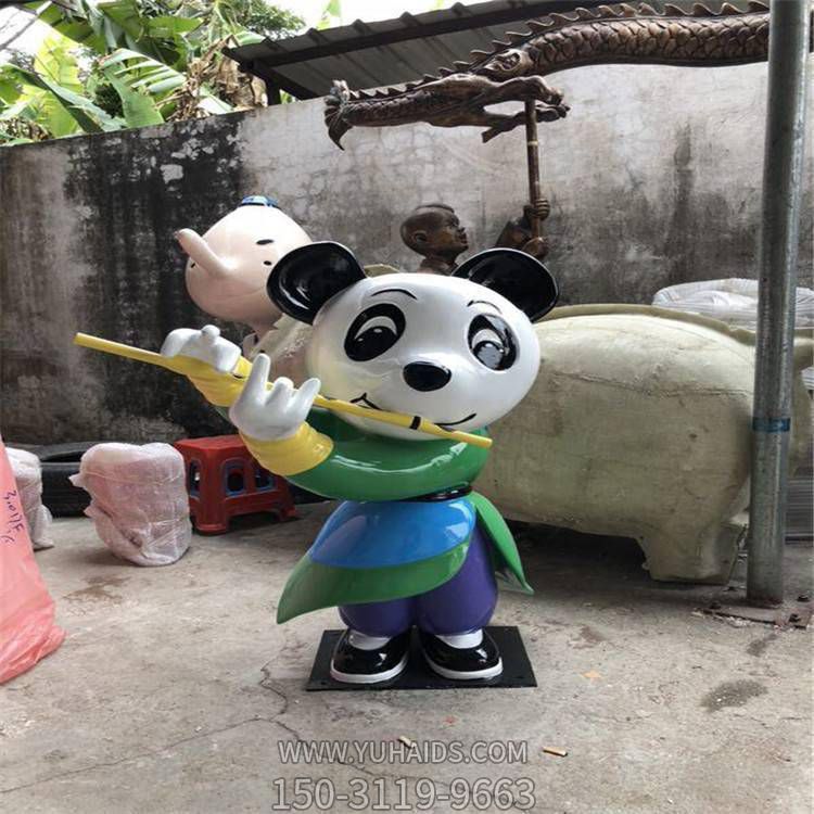 幼儿园游乐场玻璃钢卡通吹笛子的熊猫雕塑