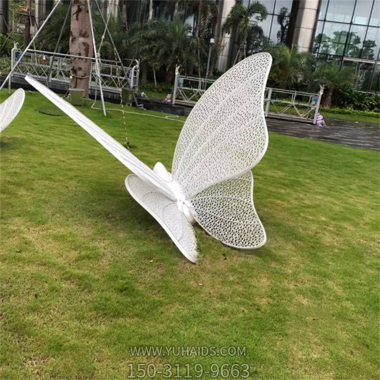 不锈钢镂空发光蝴蝶公园草坪摆件雕塑