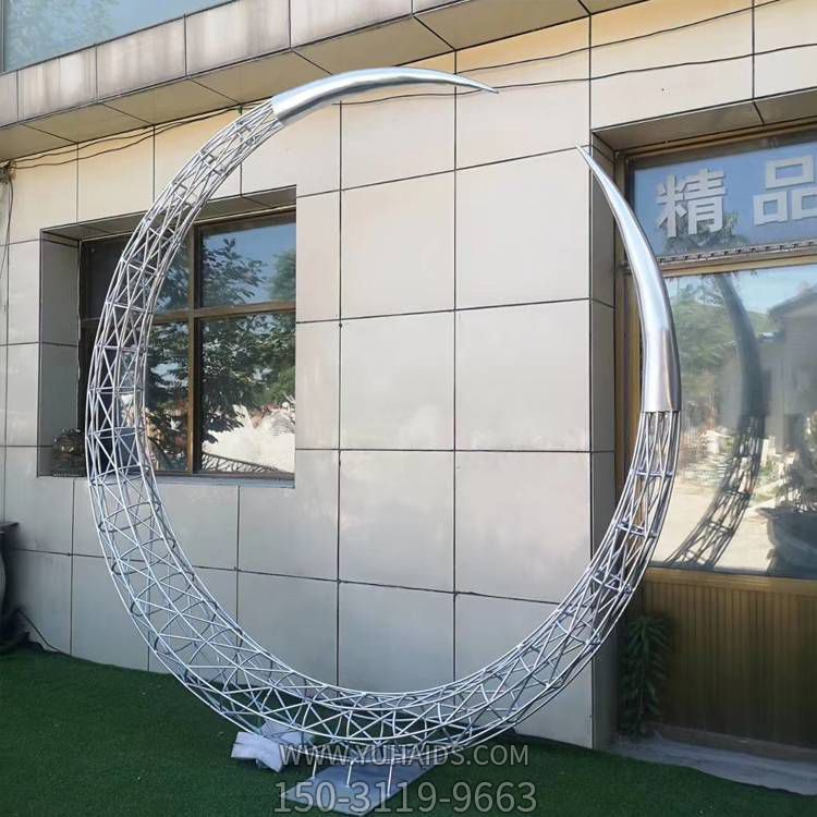 不锈钢镂空照明金属拉丝月亮雕塑