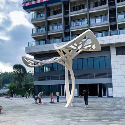 大型广场不锈钢抽象树叶雕塑