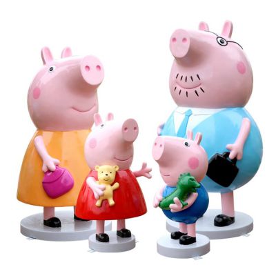 幼儿园户外摆放玻璃钢卡通小猪佩奇一家组合公仔雕塑