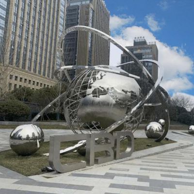城市商业街摆放大型不锈钢镂空地球仪球组合景观雕塑