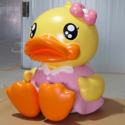 室内彩绘鸭子雕塑