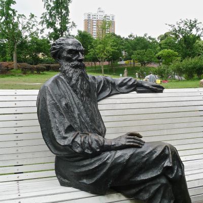 公园铜雕世界名人19世纪俄国著名文学家托尔斯泰雕塑