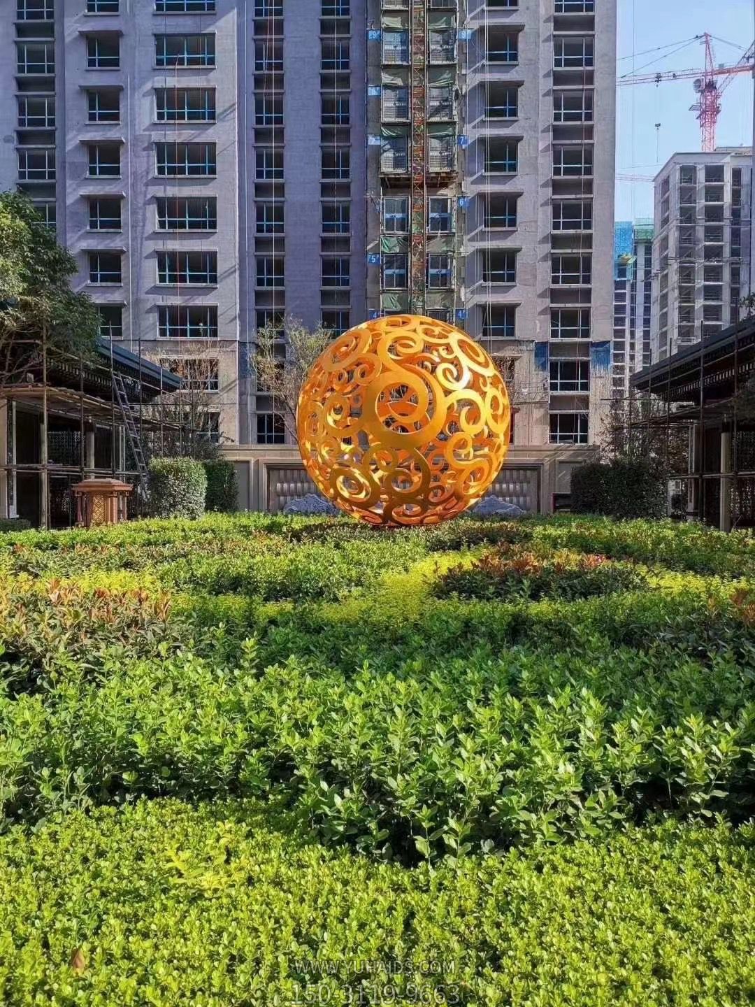 小区花园不锈钢金色镂空球雕塑