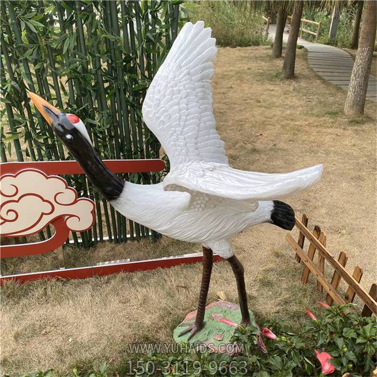 玻璃钢仿真动物景观仙鹤雕塑