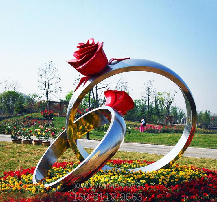 花园广场玫瑰花型不锈钢戒指雕塑