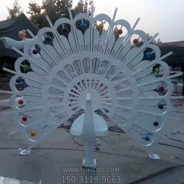 不锈钢彩绘孔雀动物雕塑 园林广场景观摆件