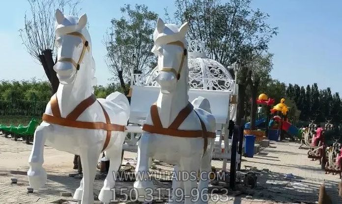 儿童学校游乐场镂空不锈钢马车雕塑