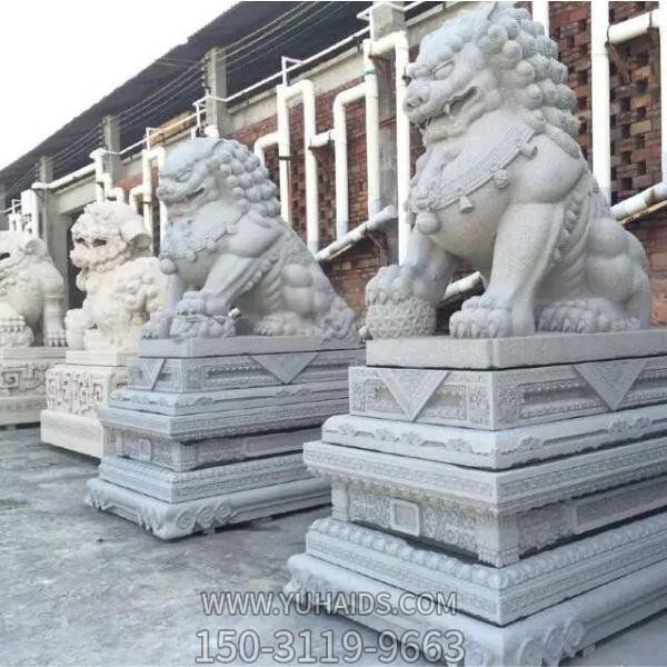 别墅大门摆汉白玉雕刻狮子石雕雕塑