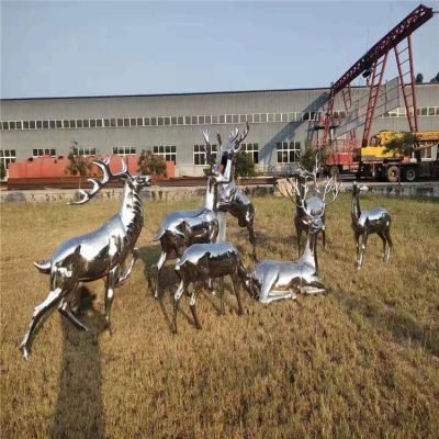 不锈钢抛光镜面售楼部园林草地动物鹿群雕塑