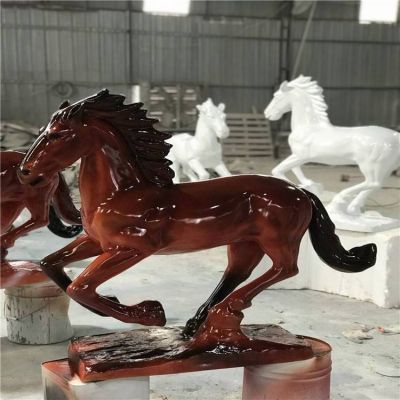 玻璃钢彩绘奔跑的马雕塑园林广场摆件