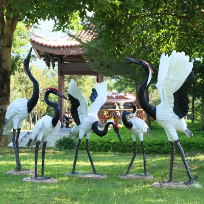 玻璃钢彩绘公园一群丹顶鹤雕塑