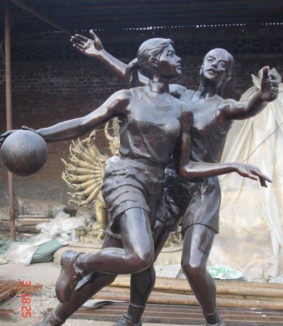 打篮球人物广场玻璃钢仿铜景观雕塑