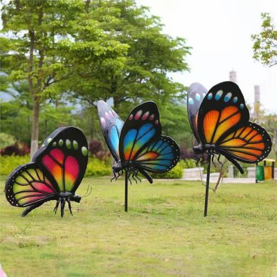 城市街边草地装饰玻璃钢彩绘蝴蝶景观雕塑