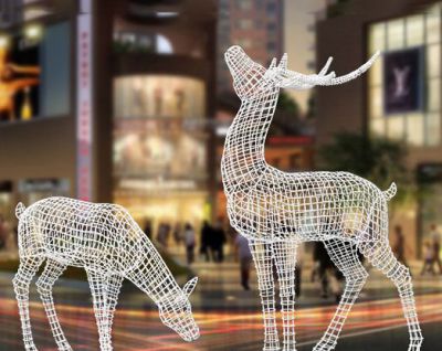 城市广场创意不锈钢镂空鹿雕塑