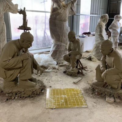 商业步行街铸铜爷孙俩下象棋雕塑摆件