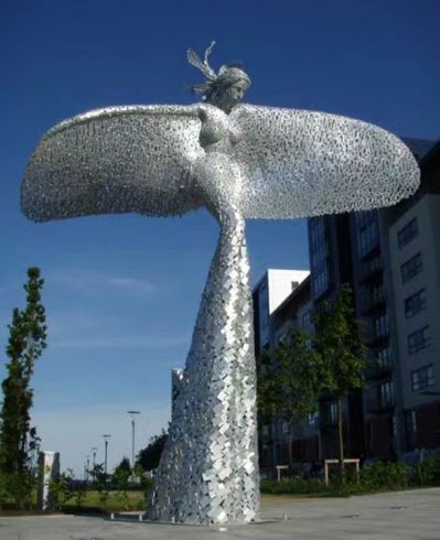 城市广场装饰摆放大型创意镂空西方翅膀天使人物雕塑