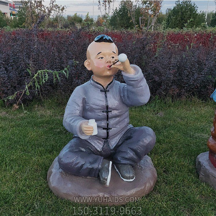 玻璃钢彩绘吹泡泡的小男孩雕塑
