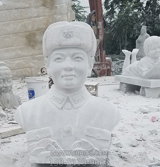 大理石校园雷锋雕塑