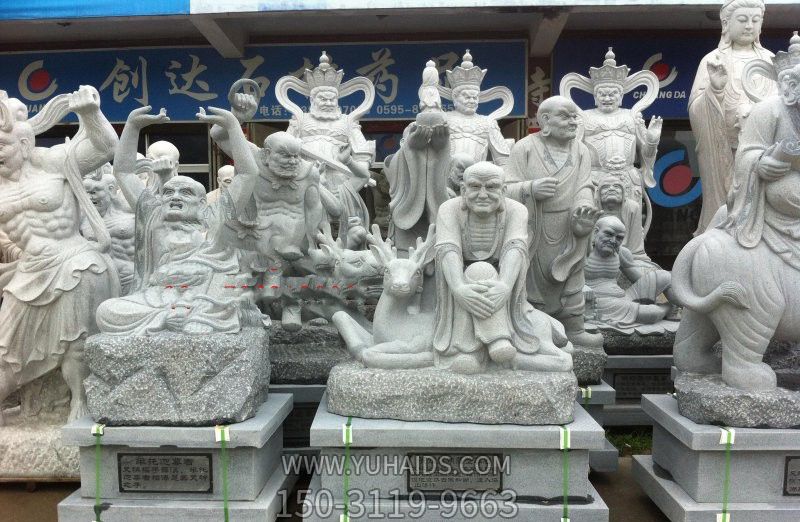 景区寺庙大理石石雕坐着的佛像十八罗汉雕塑