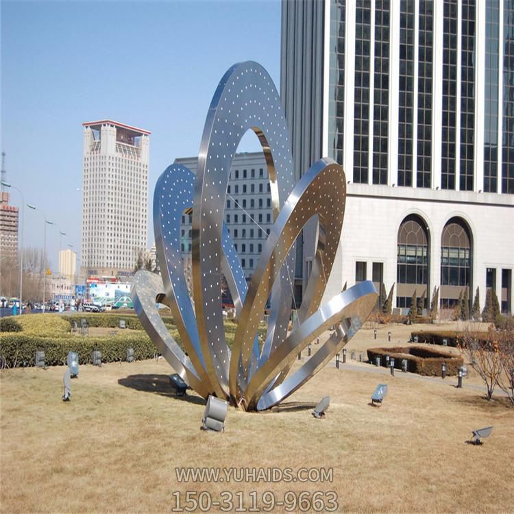 街道草地不锈钢抽象花朵圆环雕塑