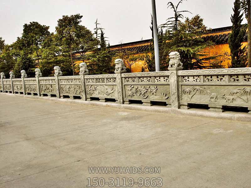 佛教寺院走廊装饰浮雕青石狮子防护栏杆雕塑
