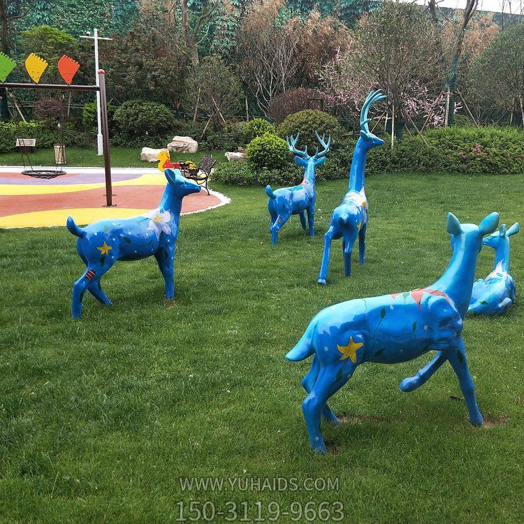 梅花鹿，公园草坪装饰动物摆件雕塑