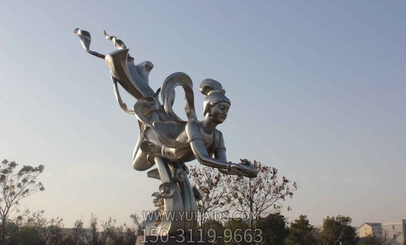 不锈钢广场蟠桃仙女雕塑