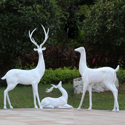 公园景观玻璃钢三只鹿雕塑