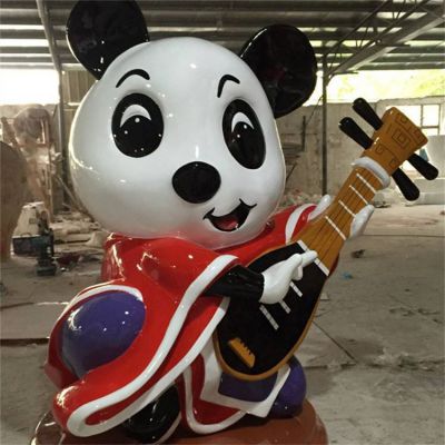 创意玻璃钢弹琵琶的熊猫雕塑