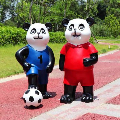 园林公园玻璃钢卡通踢足球的熊猫雕塑