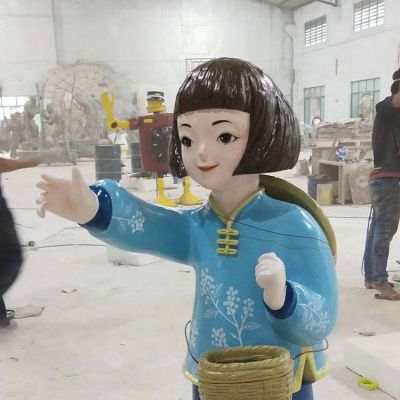 玻璃钢卡通背竹筐采蘑菇小姑娘 雕像动漫拿花篮女孩雕塑