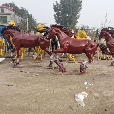 景区创意玻璃钢彩绘奔腾的马雕塑