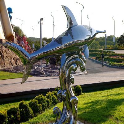 公园户外不锈钢镜面鲨鱼景观雕塑