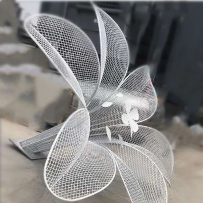 不锈钢户外园林镂空网格花朵雕塑