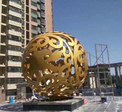 酒店创意喷金镂空球雕塑