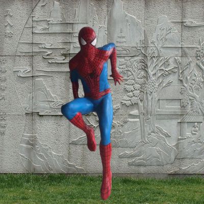 玻璃钢蜘蛛侠雕塑