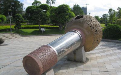 广场公园创意不锈钢工艺锻造话筒雕塑