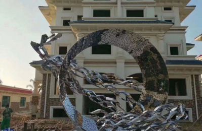 酒店装饰一群游泳的不锈钢抽象鱼雕塑